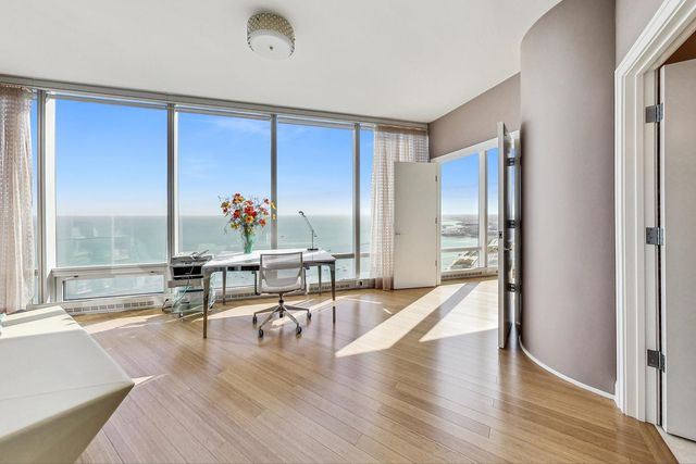 340 E Randolph Street 4901, Chicago, IL 60601