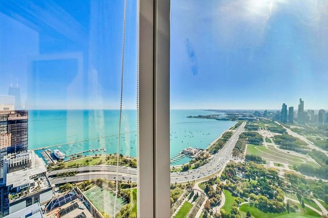 340 E Randolph Street 4901, Chicago, IL 60601