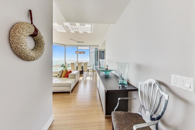 340 E Randolph Street 4901, Chicago, IL 60601