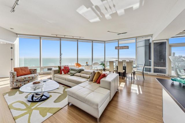 340 E Randolph Street 4901, Chicago, IL 60601