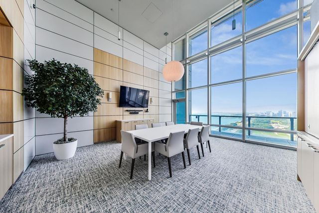 340 E Randolph Street 4901, Chicago, IL 60601