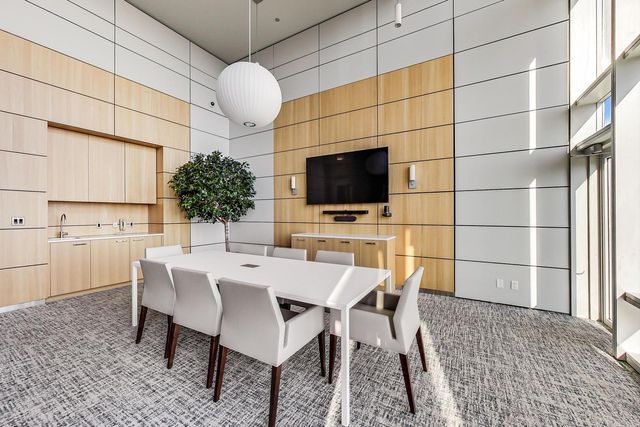 340 E Randolph Street 4901, Chicago, IL 60601