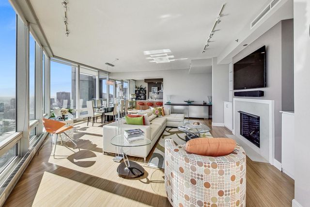 340 E Randolph Street 4901, Chicago, IL 60601