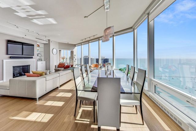 340 E Randolph Street 4901, Chicago, IL 60601