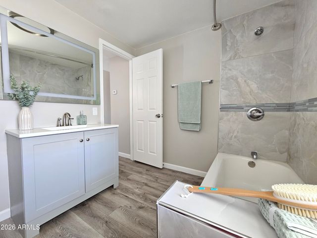 11101 E UNIVERSITY Drive 108, Apache Junction, AZ 85120