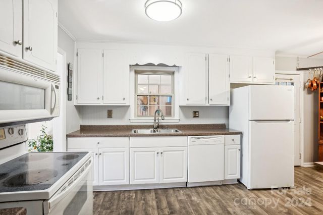 1026 Holly Drive, Gastonia, NC 28054