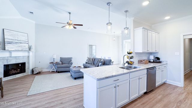7722 Willow Way, Hernando, MS 38632
