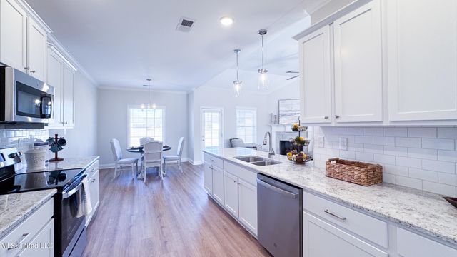 7722 Willow Way, Hernando, MS 38632