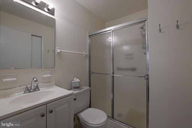 14-A MAGNOLIA RD, Manahawkin, NJ 08050
