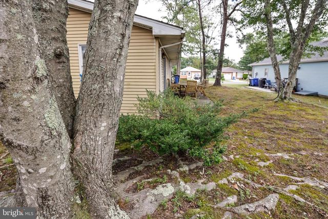 14-A MAGNOLIA RD, Manahawkin, NJ 08050