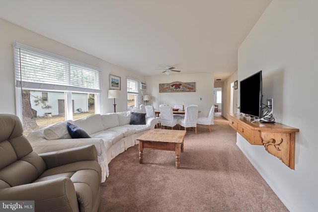14-A MAGNOLIA RD, Manahawkin, NJ 08050