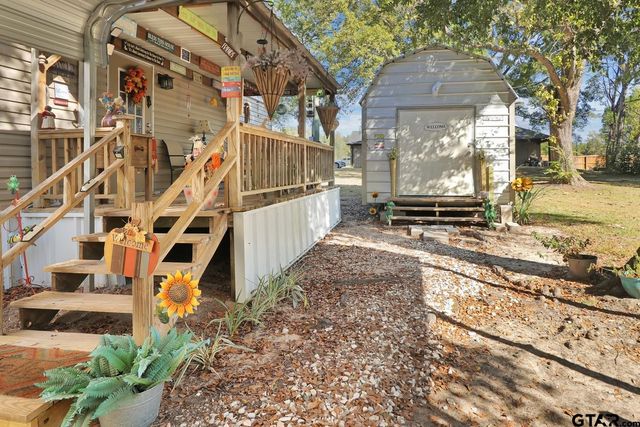 602 N Commerce, Overton, TX 75684