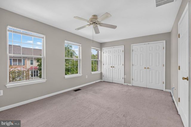 2432 CLOVER FIELD CIR, Herndon, VA 20171