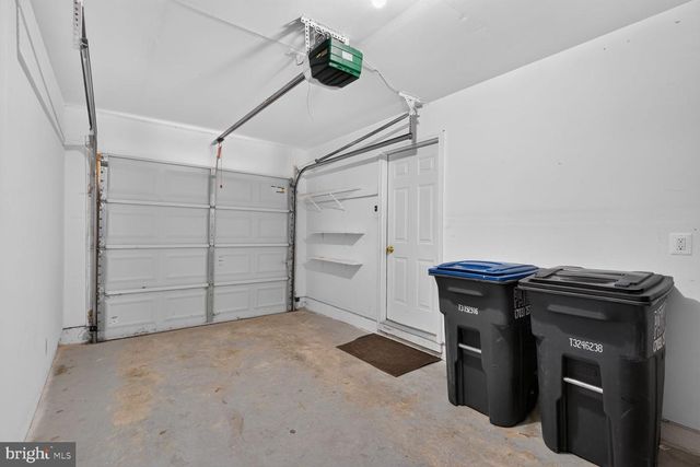 2432 CLOVER FIELD CIR, Herndon, VA 20171