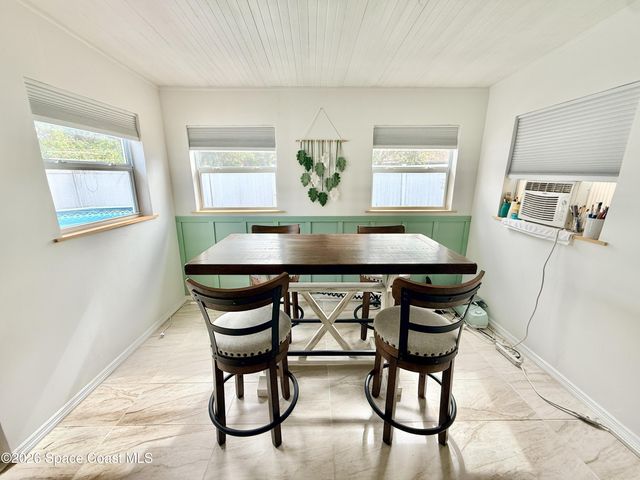 1046 W Samms Avenue, Port Orange, FL 32129