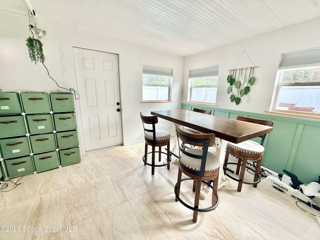 1046 W Samms Avenue, Port Orange, FL 32129