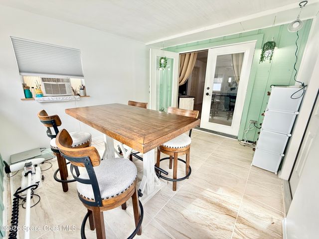 1046 W Samms Avenue, Port Orange, FL 32129