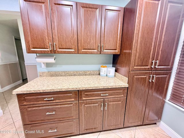 1046 W Samms Avenue, Port Orange, FL 32129