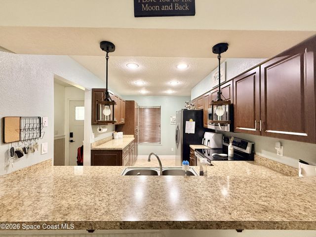 1046 W Samms Avenue, Port Orange, FL 32129