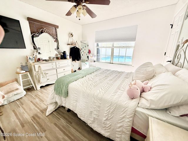 1046 W Samms Avenue, Port Orange, FL 32129