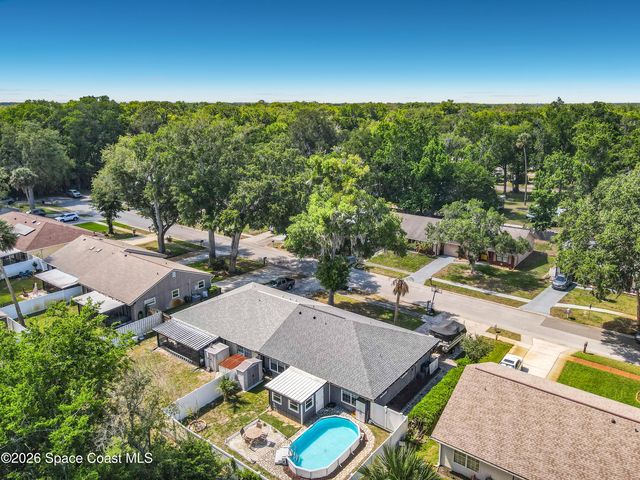 1046 W Samms Avenue, Port Orange, FL 32129