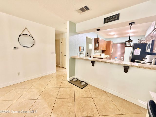 1046 W Samms Avenue, Port Orange, FL 32129