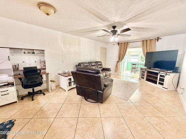 1046 W Samms Avenue, Port Orange, FL 32129