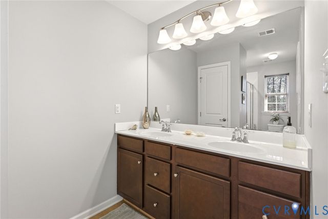 8962 Ringview Dr, Mechanicsville, VA 23116