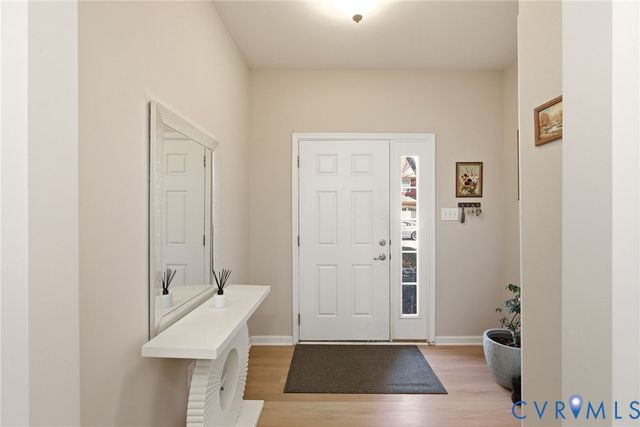 8962 Ringview Dr, Mechanicsville, VA 23116