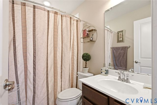 8962 Ringview Dr, Mechanicsville, VA 23116