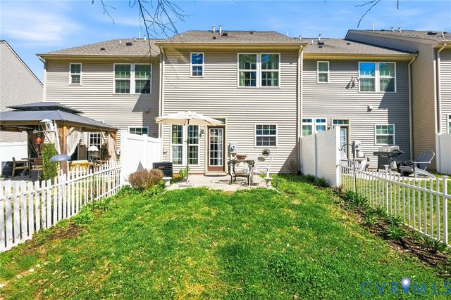 8962 Ringview Dr, Mechanicsville, VA 23116