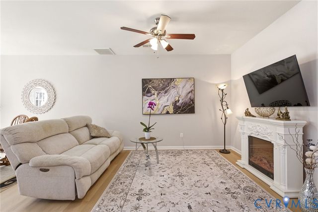 8962 Ringview Dr, Mechanicsville, VA 23116