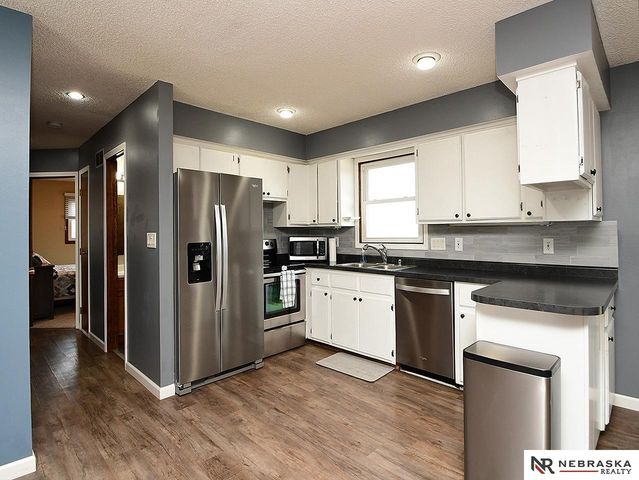 1112 SW 10th Circle, Lincoln, NE 68522