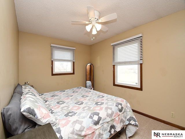 1112 SW 10th Circle, Lincoln, NE 68522