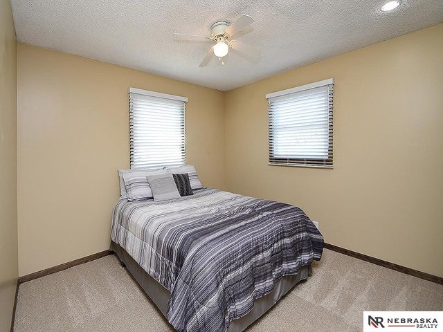 1112 SW 10th Circle, Lincoln, NE 68522