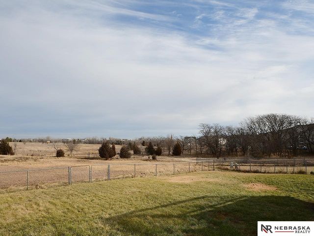 1112 SW 10th Circle, Lincoln, NE 68522