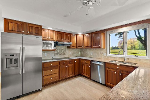 2400 Pine Hill Court, St. Joseph Twp, MI 49085