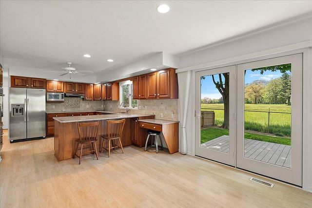 2400 Pine Hill Court, St. Joseph Twp, MI 49085