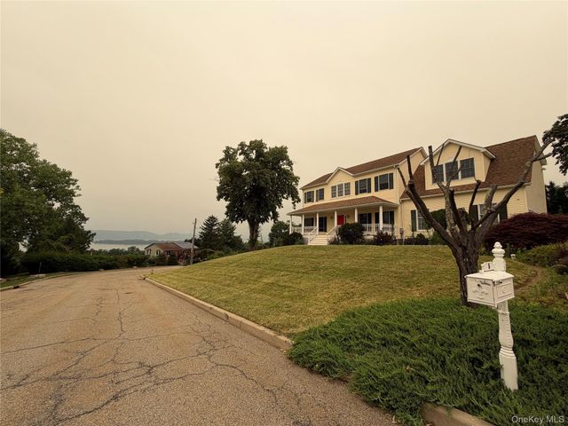 5 Gualtiere Lane, Ossining, NY 10562