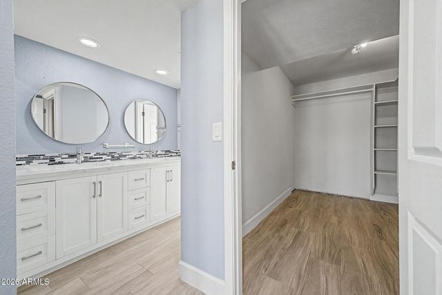 5707 W Cholla Street, Glendale, AZ 85304