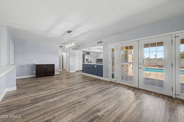 5707 W Cholla Street, Glendale, AZ 85304