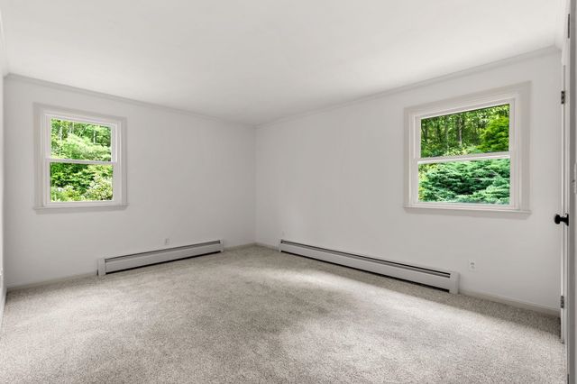 91 Old Derry Road, Londonderry, NH 03053