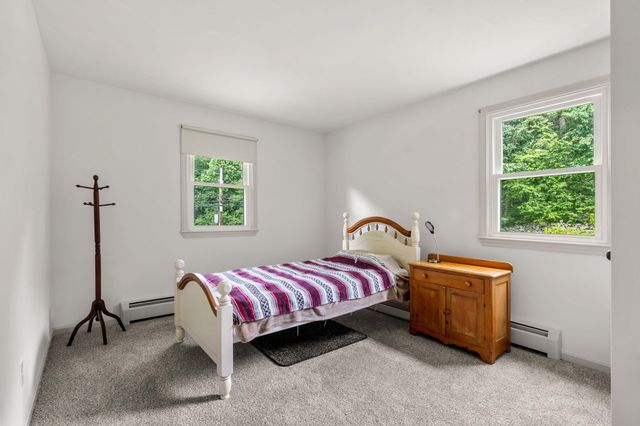 91 Old Derry Road, Londonderry, NH 03053