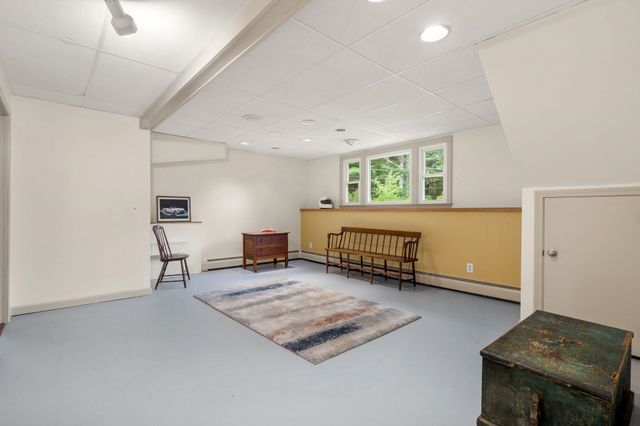 91 Old Derry Road, Londonderry, NH 03053