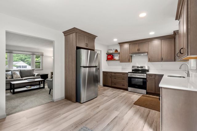 91 Old Derry Road, Londonderry, NH 03053