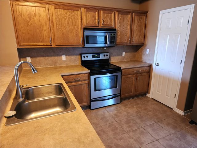 3826 Los Arroyos Dr, Corpus Christi, TX 78414