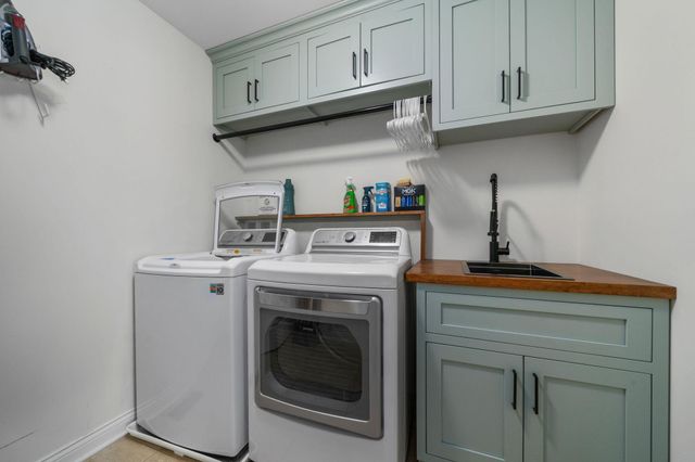 3663 Goldenrod Street, Hilliard, OH 43026
