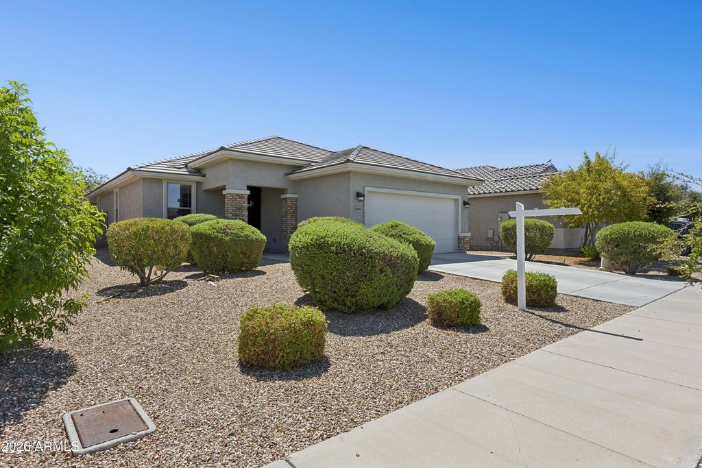 21915 N 181st Avenue, Surprise, AZ 85387 — photo 2
