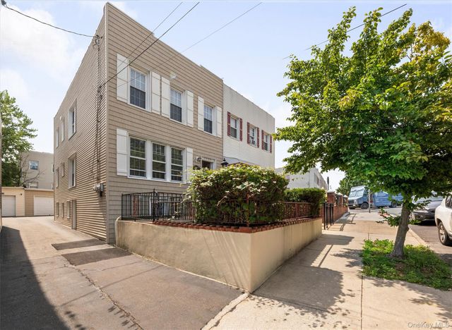 2952 Miles Avenue, Bronx, NY 10465