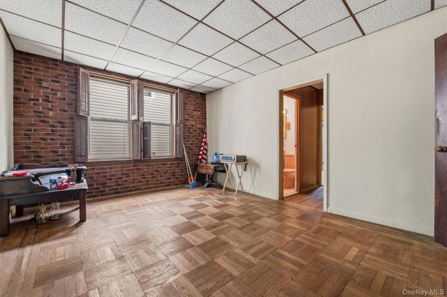 2952 Miles Avenue, Bronx, NY 10465